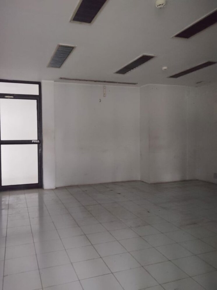 Room, peelamedu Commercial Office Space 4257 Sq.Ft. In Peelamedu Coimbatore 9749437