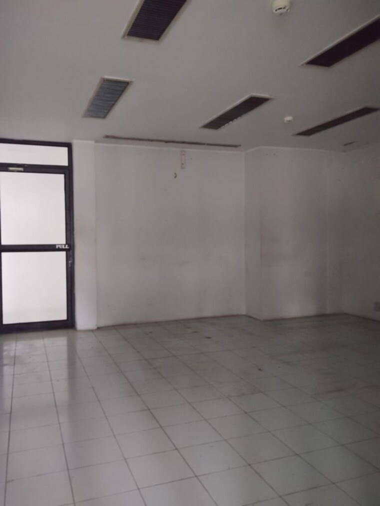 Room, peelamedu Commercial Office Space 4257 Sq.Ft. In Peelamedu Coimbatore 9749437