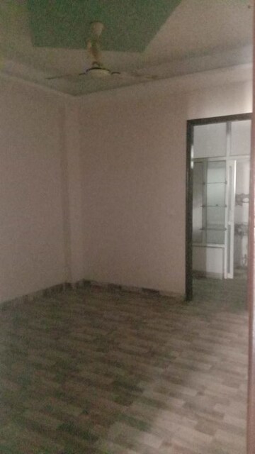 Room in 5 BHK Builder Floor at Raj Nagar – for Sale