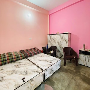 Bedroom in  Pg at Gomti Nagar – for Rent