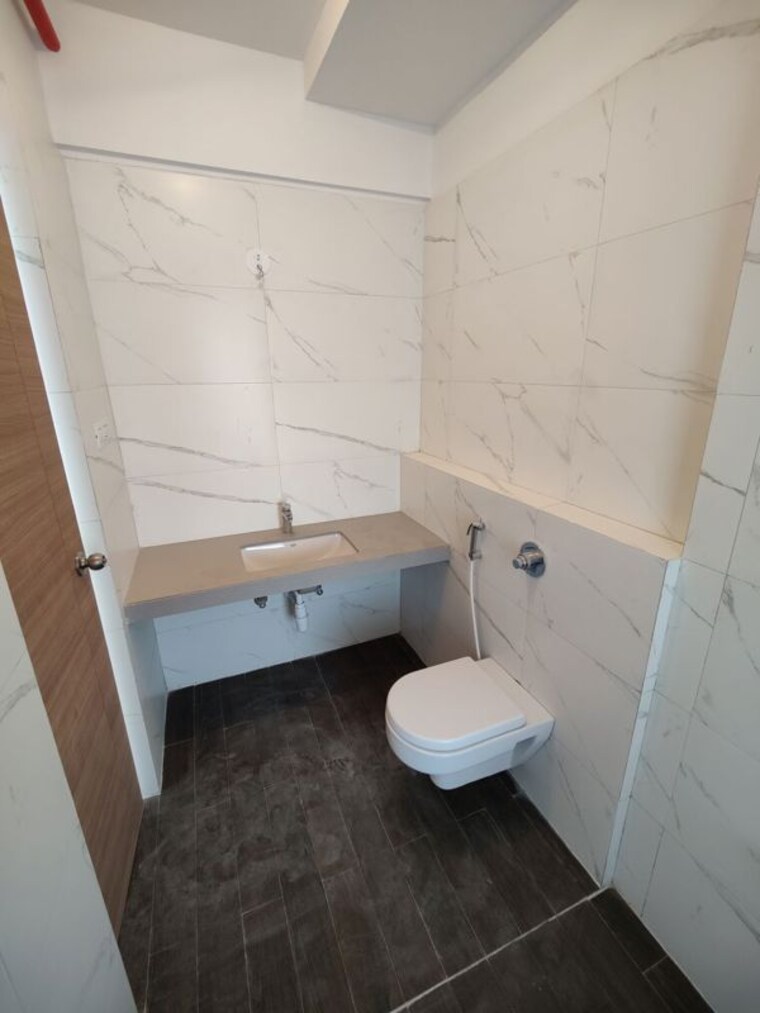 Bathroom, kalpataru-exquisite-sierra 2 Bedroom 1200 Sq.Ft. Apartment In Wakad Pune 9749466