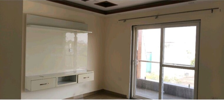 Bedroom, sector 14 4 Bedroom 3150 Sq.Ft. Builder Floor In Sector 14 Faridabad 9749471
