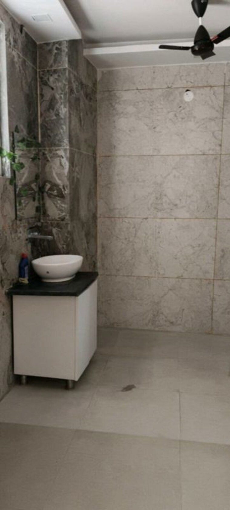 Bathroom, sector 14 4 Bedroom 3150 Sq.Ft. Builder Floor In Sector 14 Faridabad 9749471