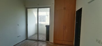 Room in 3 BHK Builder Floor at Ansal API Esencia, Sector 67 – for Rent