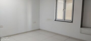 Room in 3 BHK Apartment at Jayabheri The Summit, Narsingi – for Rent