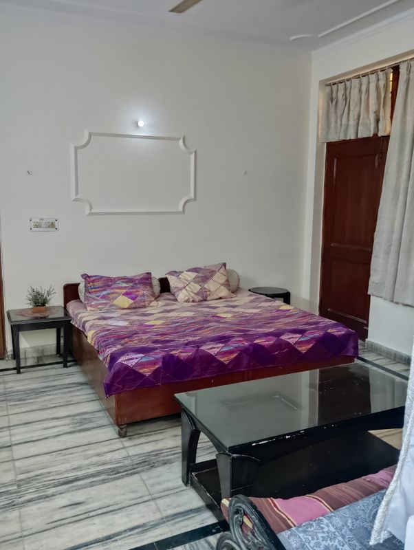 1 RkBuilder Floor For Rent in Sector 37