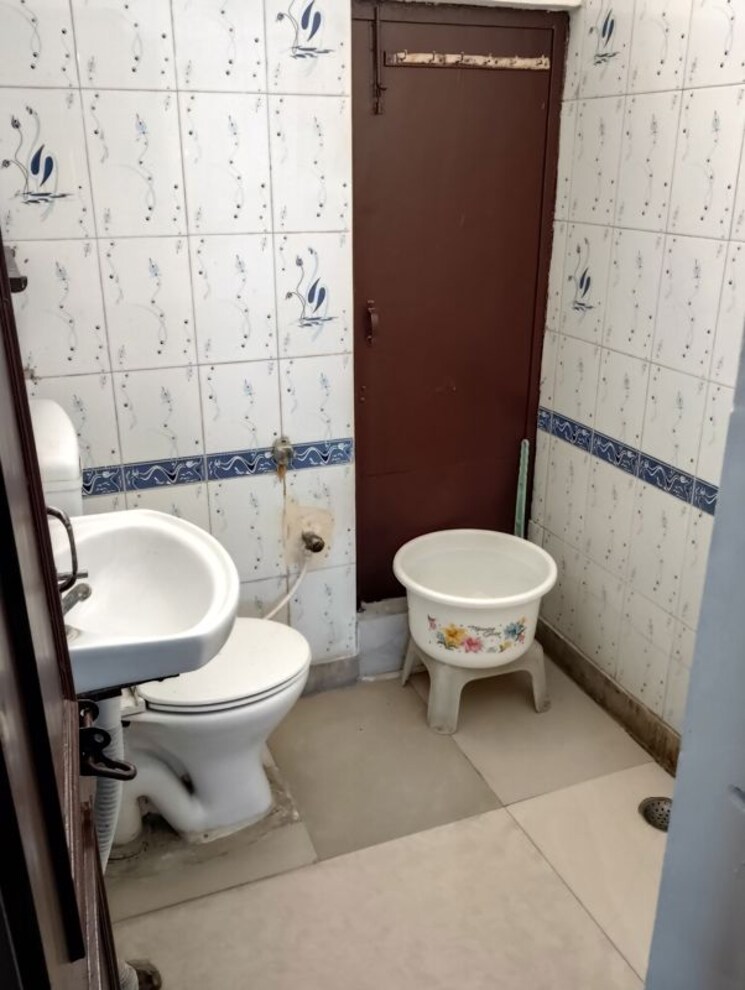 Other, sector 37 1 RK 250 Sq.Ft. Builder Floor In Sector 37 Faridabad 9749494