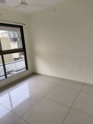 Bedroom in 1.5 BHK Apartment at Chandak 34 Park Estate, Goregaon West – for Rent