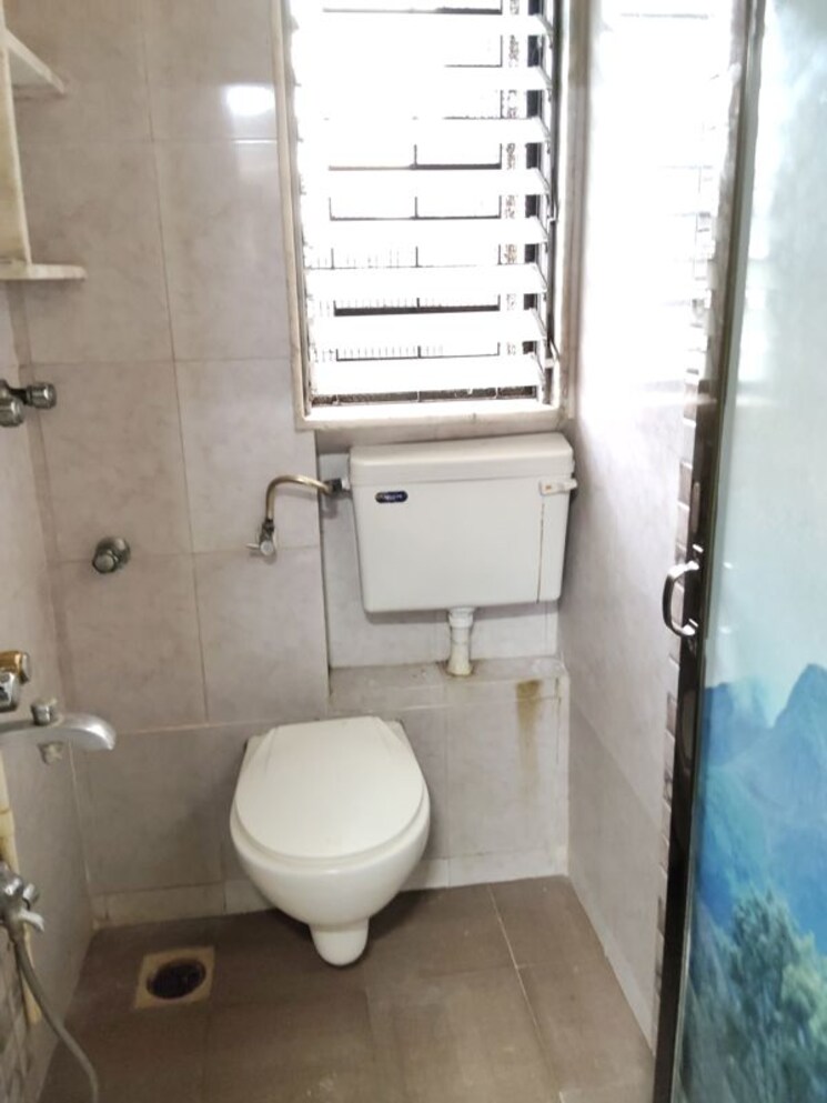 Bathroom, kamla-nagar-chs 1 Bedroom 576 Sq.Ft. Apartment In Kandivali West Mumbai 9749512