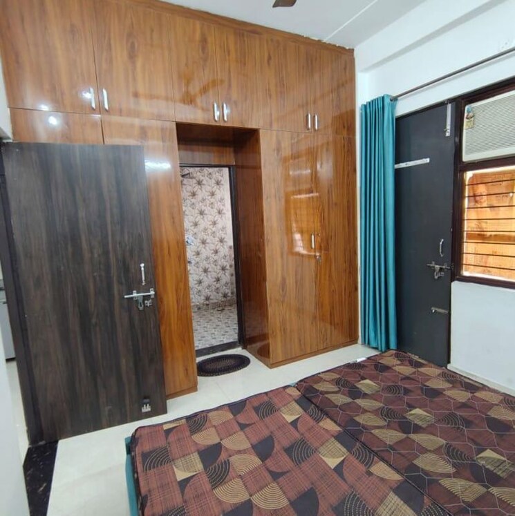 Bedroom, huda-staff-colony 1 Bedroom 100 Sq.Yd. Builder Floor In Durga Colony Gurgaon 9749546