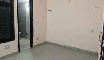 Room in 2 BHK Independent House at RWA Apartments Sector 20, Sector 20 – for Rent