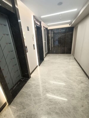 Lift in 3 BHK Apartment at Sugee Atharva, Prabhadevi – for Sale