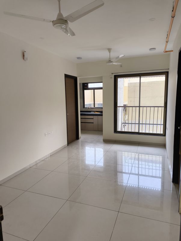 1 BHK + Extra Room Apartment For Rent in Chandak 34 Park Estate