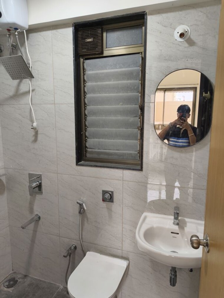 Attached Bathroom, chandak-34-park-estate 1 Bedroom 391 Sq.Ft. Apartment In Goregaon West Mumbai 9749566