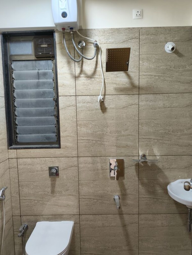 Bathroom, chandak-34-park-estate 1 Bedroom 391 Sq.Ft. Apartment In Goregaon West Mumbai 9749566