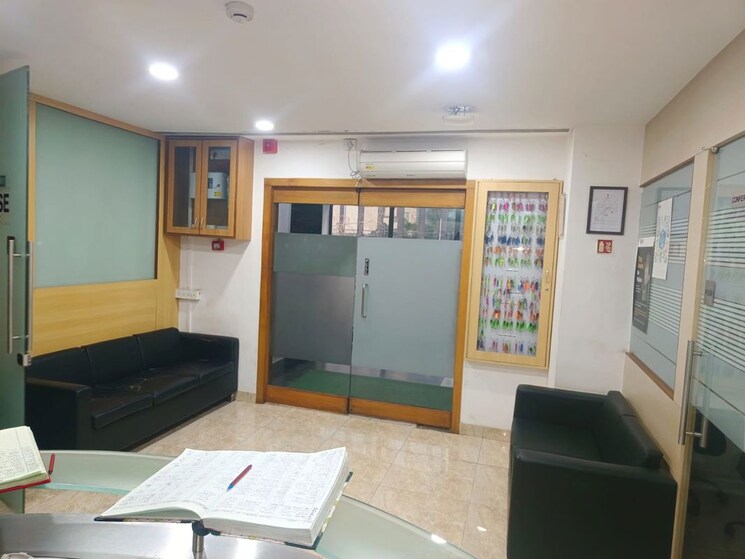 Common Area, trade-star Commercial Office Space 10000 Sq.Ft. In Andheri East Mumbai 9749568