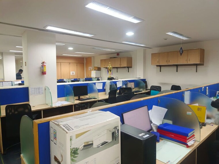 Team Area, trade-star Commercial Office Space 10000 Sq.Ft. In Andheri East Mumbai 9749568