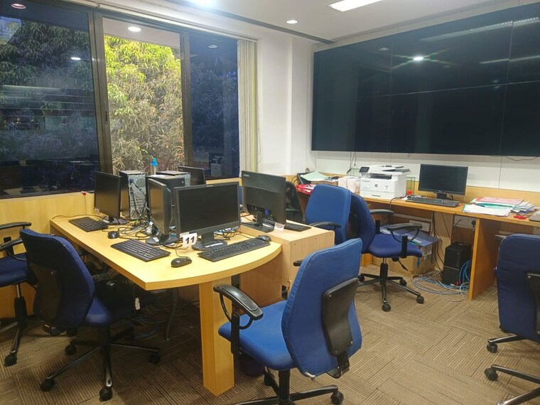 Team Area, trade-star Commercial Office Space 10000 Sq.Ft. In Andheri East Mumbai 9749568