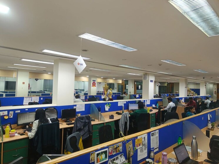 Gym, trade-star Commercial Office Space 10000 Sq.Ft. In Andheri East Mumbai 9749568