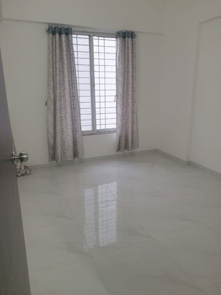 Room, rr-lunkad-66-avenue 1 Bedroom 527 Sq.Ft. Apartment In Pimple Nilakh Pune 9749593
