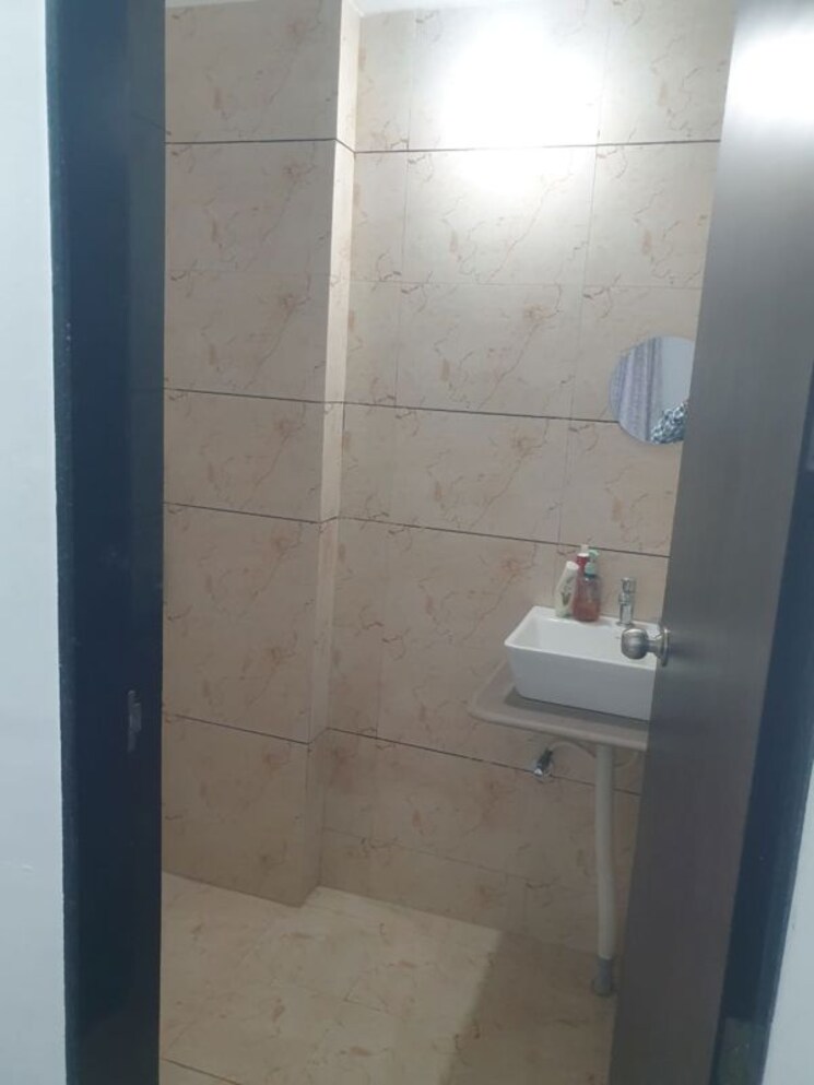 Bathroom, rr-lunkad-66-avenue 1 Bedroom 527 Sq.Ft. Apartment In Pimple Nilakh Pune 9749593