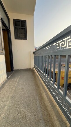 1 BHK + Servant Room Builder Floor For Rent in Chattarpur