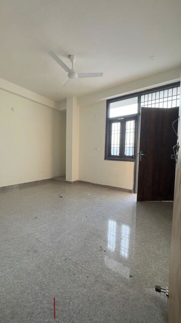 Room in 1 BHK Builder Floor at Chattarpur – for Rent