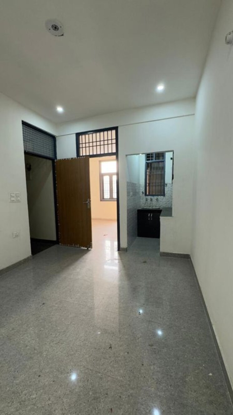 Room, chattarpur 1 Bedroom 450 Sq.Ft. Builder Floor In Chattarpur Delhi 9749601