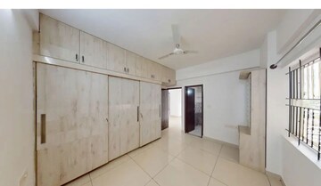 Room in 2 BHK Apartment at Candeur Rise, Varthur – for Sale