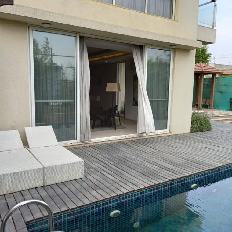 Exterior View, dlf-garden-villas 6 Bedroom 330 Sq.Yd. Villa In Dlf Phase iv Gurgaon 9749624