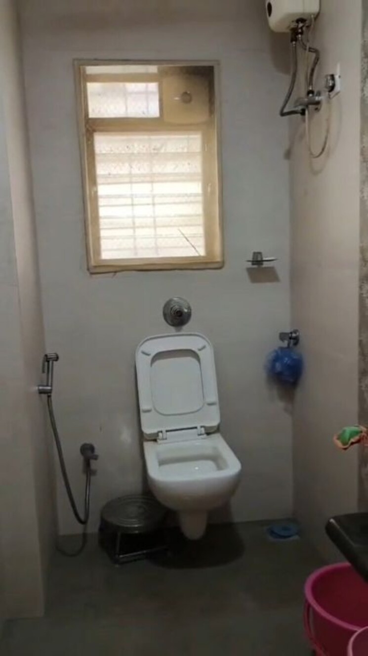 Attached Bathroom, malad west 2 Bedroom 735 Sq.Ft. Apartment In Malad West Mumbai 9749630