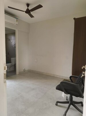 Room in 3 BHK Builder Floor at Omaxe Designer Villas Mayfield Garden, Sector 51 – for Rent