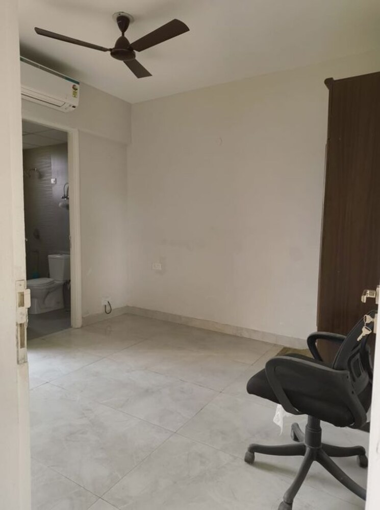 Room, omaxe-designer-villas-mayfield-garden 3 Bedroom 1800 Sq.Ft. Builder Floor In Sector 51 Gurgaon 9749345