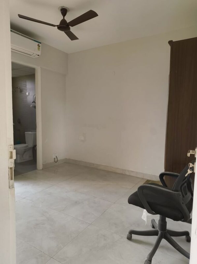 Room, omaxe-designer-villas-mayfield-garden 3 Bedroom 1800 Sq.Ft. Builder Floor In Sector 51 Gurgaon 9749345