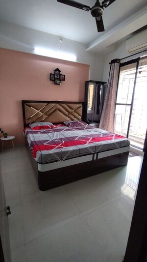 Bedroom in 3 BHK Apartment at Hiranandani Meadows, Manpada – for Rent