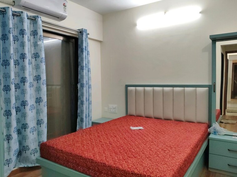 Bedroom, kalpataru-immensa 1 Bedroom 450 Sq.Ft. Apartment In Kolshet Road Thane 9749688