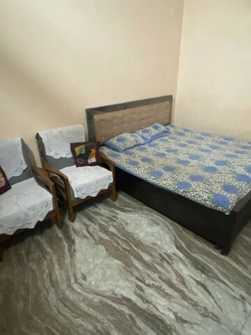 Room in  Pg at Vineet Khand – for Rent