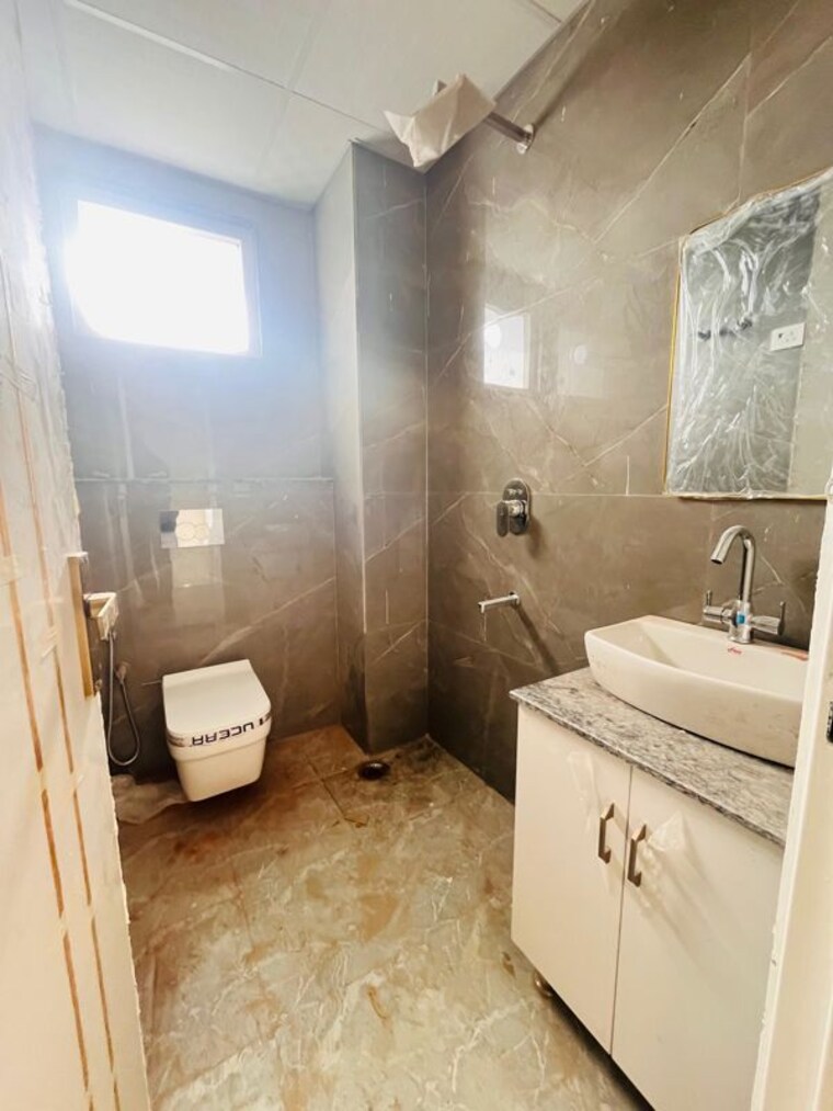 Bathroom, sector 31 1 Bedroom 735 Sq.Ft. Builder Floor In Sector 31 Gurgaon 9749756
