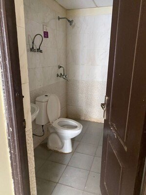 Bathroom in 2.5 BHK Apartment at Gardenia Gateway, Sector 75 – for Rent