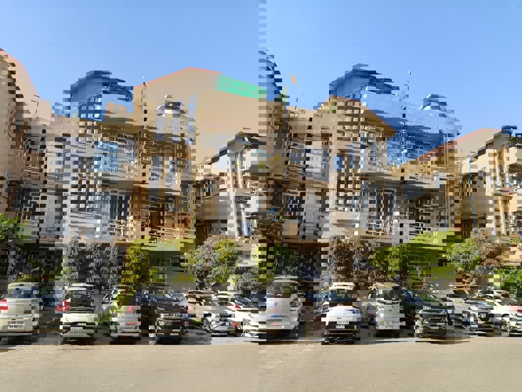 3 BHK + Pooja Room,Extra Room 290 Sq.Yd. Builder Floor in SS The Lilac