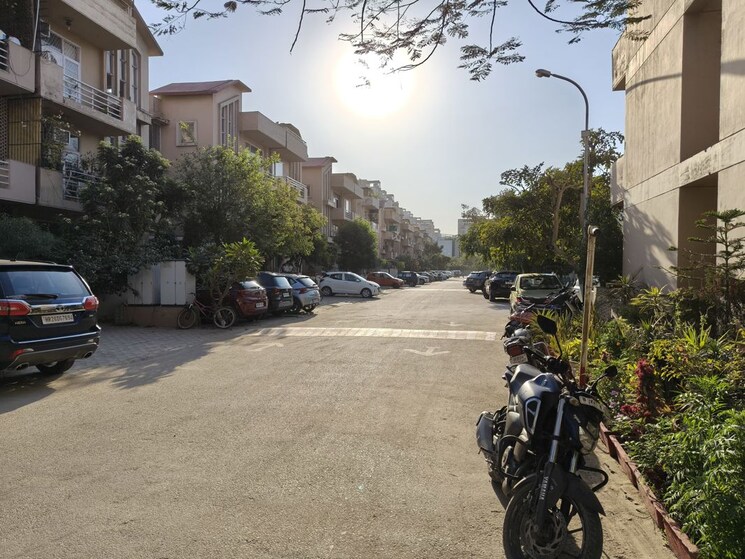  Parking, ss-the-lilac 3.5 Bedroom 290 Sq.Yd. Builder Floor In Sector 49 Gurgaon 9749800