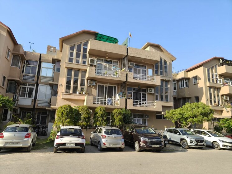 Exterior View, ss-the-lilac 3.5 Bedroom 290 Sq.Yd. Builder Floor In Sector 49 Gurgaon 9749800