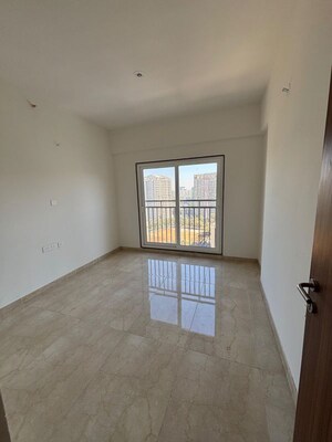 2 BHK Apartment For Rent in Akruti Erica, Vile Parle East