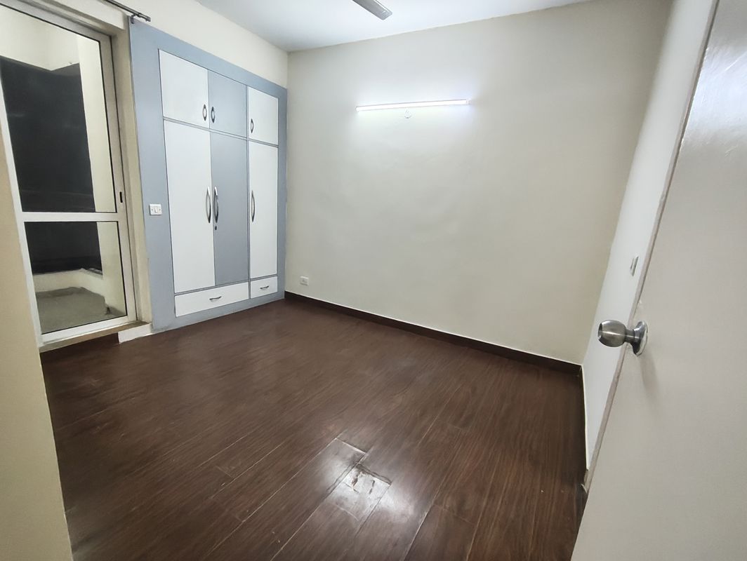 2 BHK 950 Sq.Ft. Apartment in Jaypee Greens Kosmos