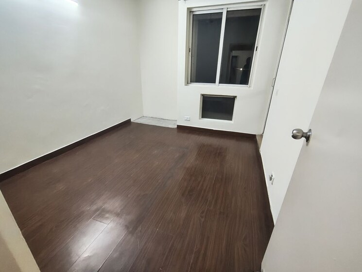 Room, jaypee-greens-kosmos 2 Bedroom 950 Sq.Ft. Apartment In Sector 134 Noida 9749842