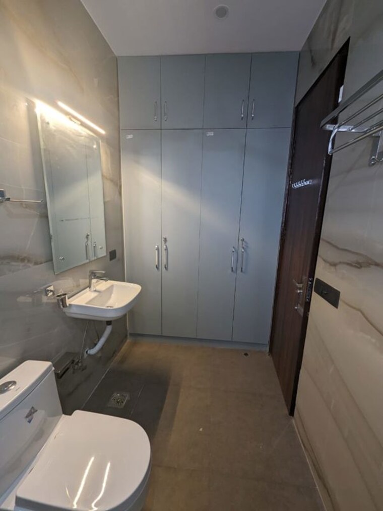 Bathroom, sector 57 3 Bedroom 1500 Sq.Ft. Builder Floor In Sector 57 Gurgaon 9749084