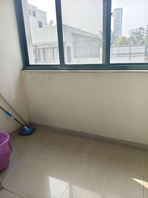 Room in 3 BHK Apartment at Clover Park View, Koregaon Park – for Rent