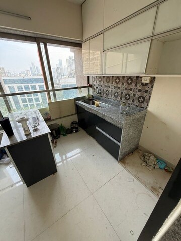 Team Area in 4 BHK Apartment at Darshan Rico, Lower Parel – for Rent