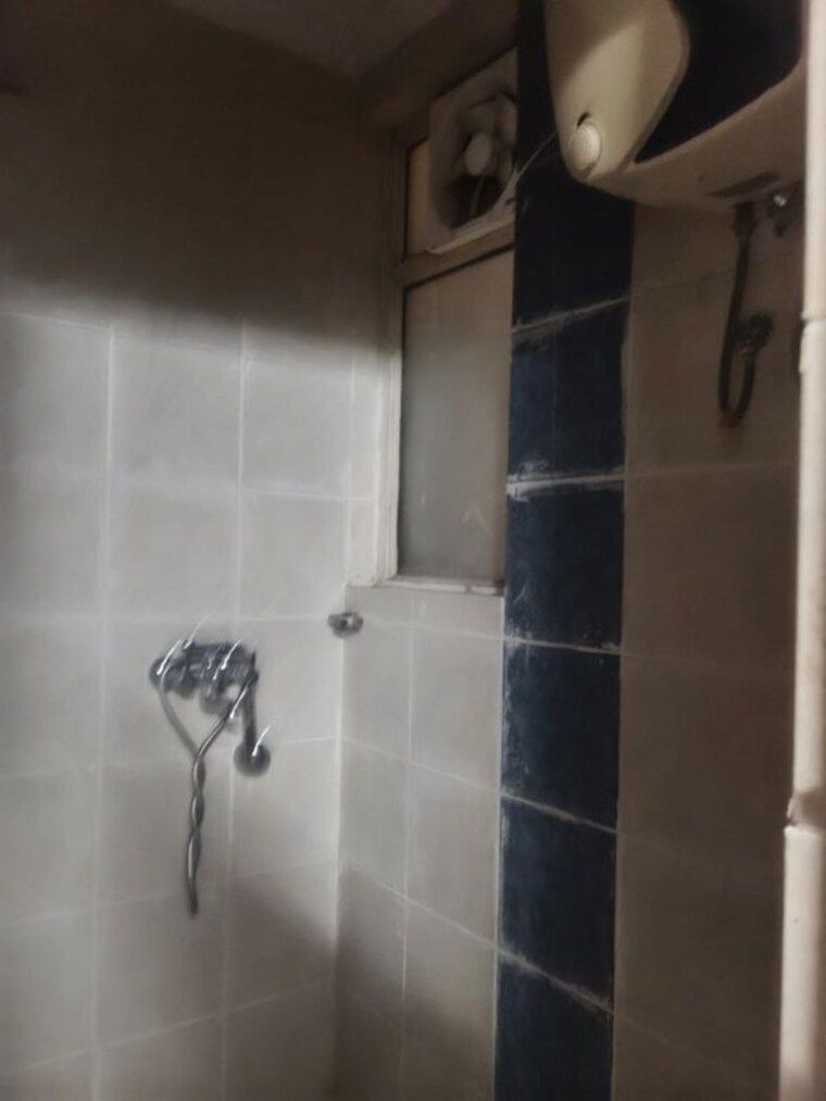 Bathroom, gomti nagar 3 Bedroom 1890 Sq.Ft. Apartment In Gomti Nagar Lucknow 9749883