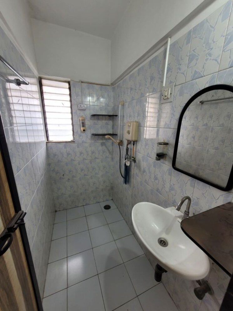 Bathroom, sandeep-terrace 1 Bedroom 500 Sq.Ft. Apartment In Chembur Mumbai 9749887